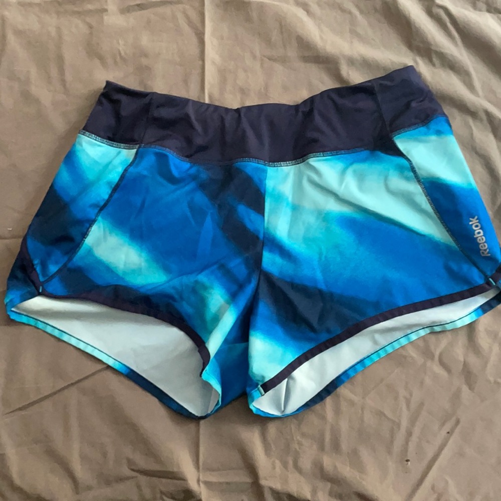 Women’s Reebok “playdry” shorts Size M